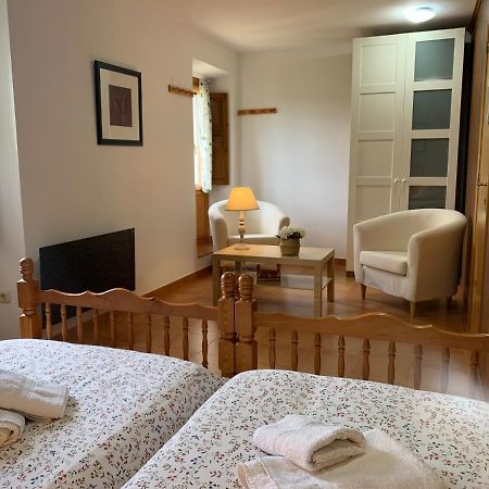 Casa Rural Laguarta - Restaurante Guest House Luaran gambar